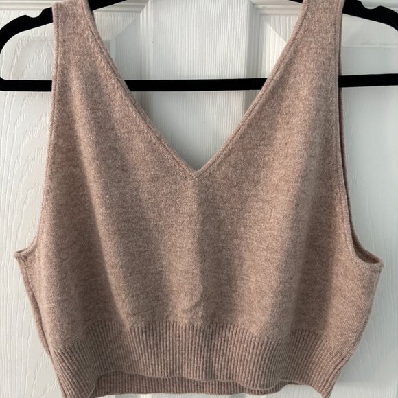 Quince Mangolian Cashmere Cropped Sweater Tank - Picture 2 of 3